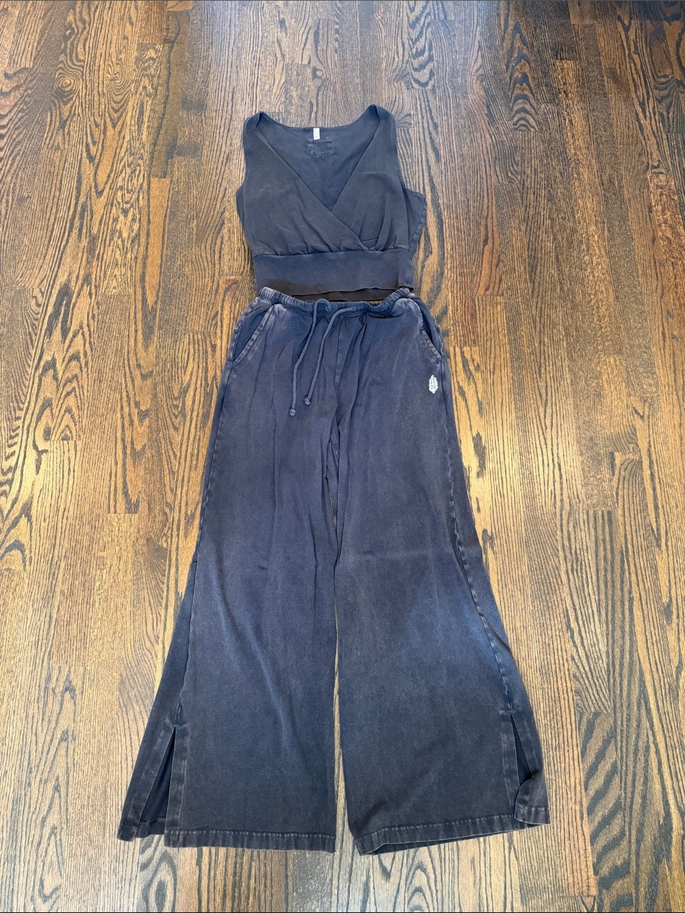 Free People FP Movement V-Neck Hot Shot Set Size Small